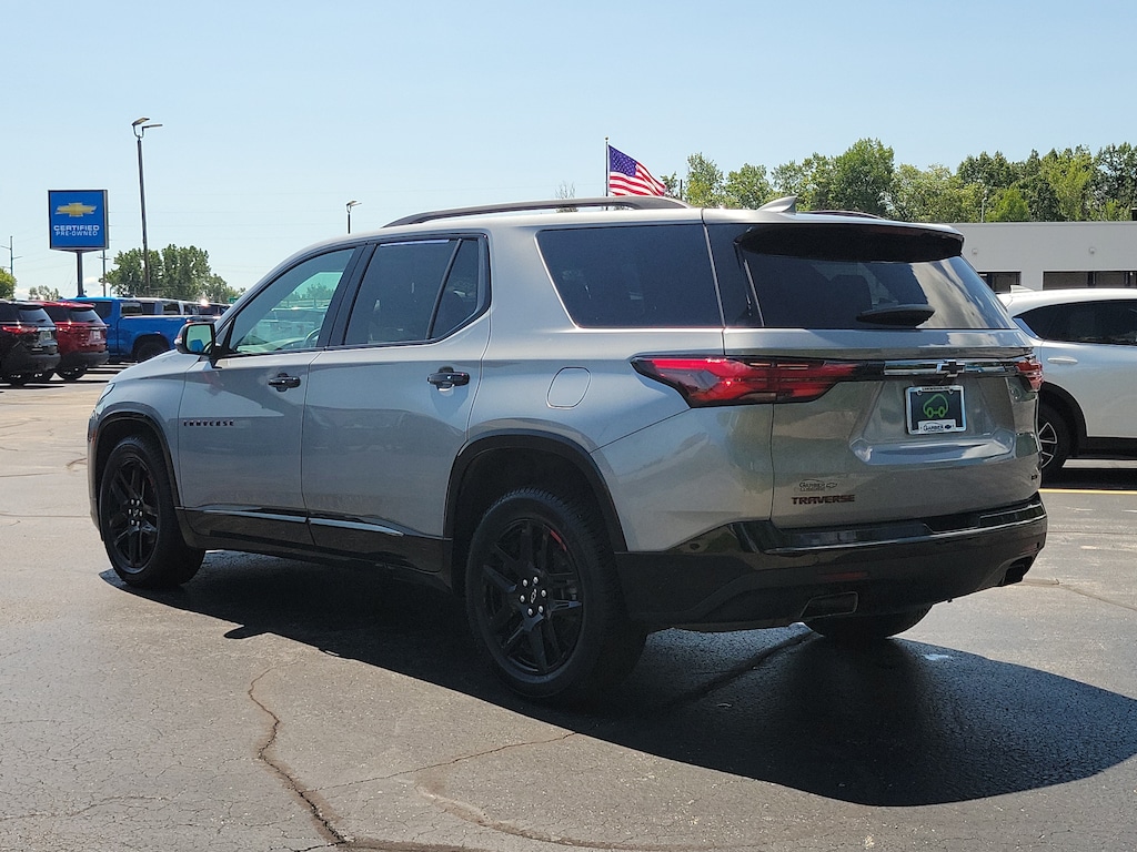 Used 2023 Chevrolet Traverse Premier SUV