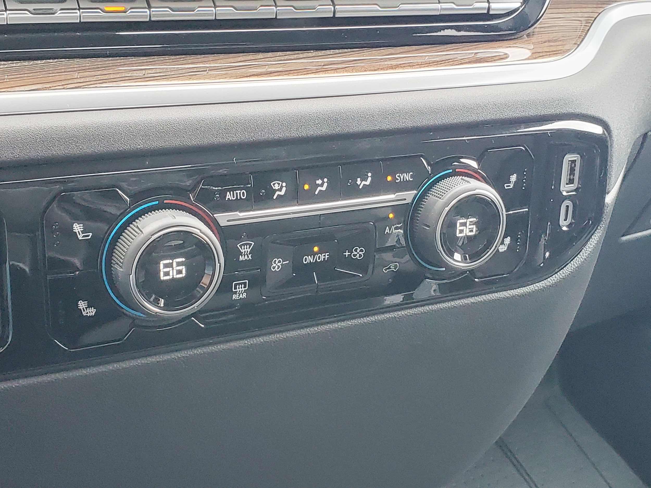 2026 Chevrolet Silverado 1500 RST - Photo 18
