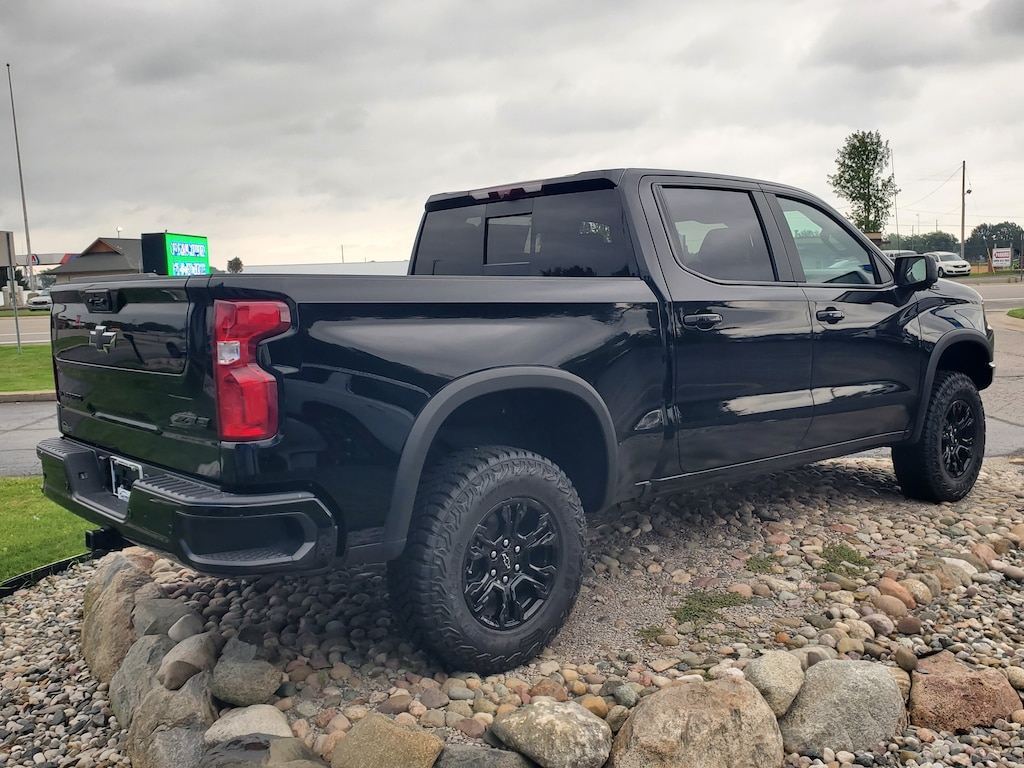 New 2026 Chevrolet Silverado 1500 ZR2 Truck
