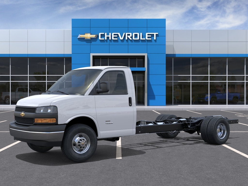 New 2026 Chevrolet Express Cutaway 4500 2WT Cutaway Van
