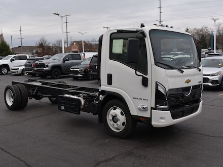 2025 Chevrolet Low Cab Forward 5500 XD 2WD Reg Cab 176 Truck