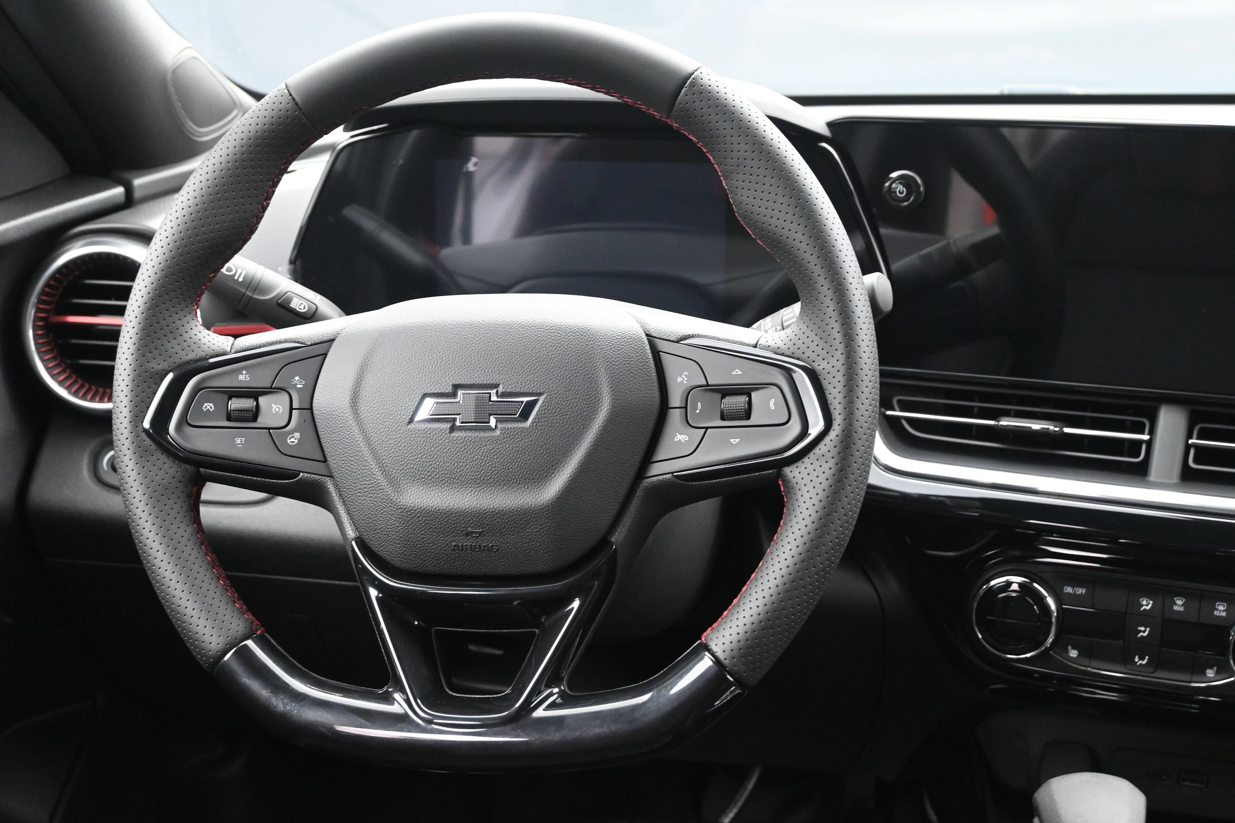 2026 Chevrolet Trax RS - Photo 16