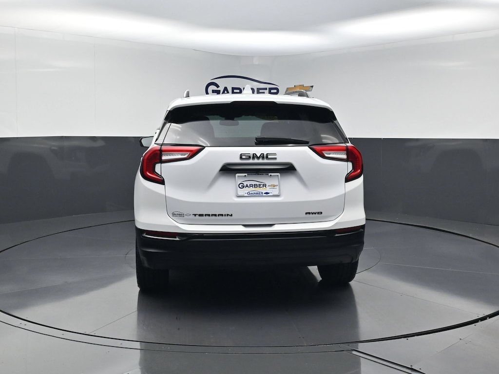 Used 2022 GMC Terrain SLE SUV