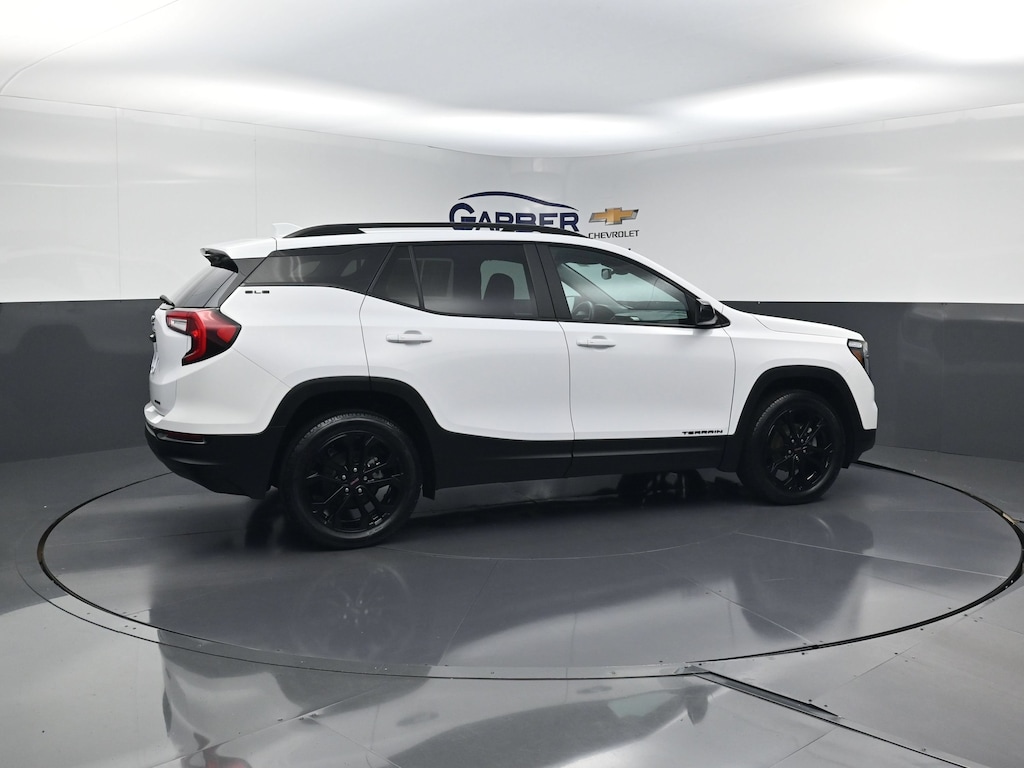 Used 2022 GMC Terrain SLE SUV