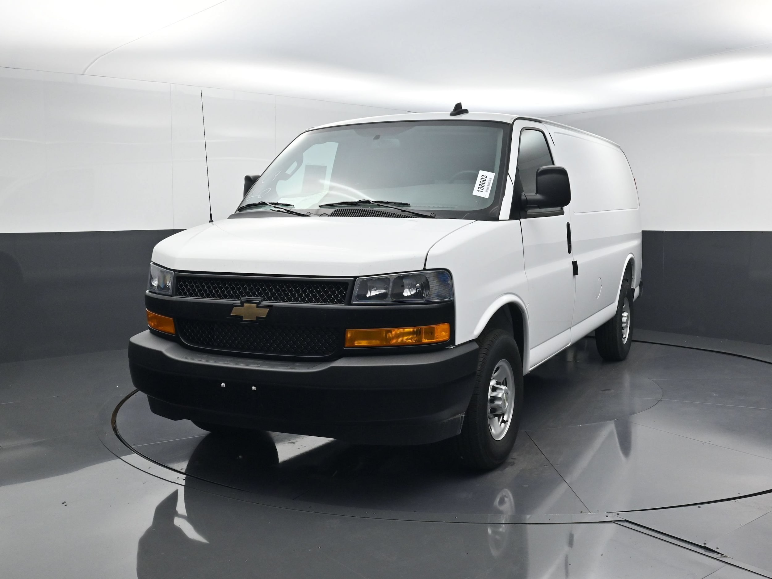 2025 Chevrolet Express Cargo Work Van - Photo 7