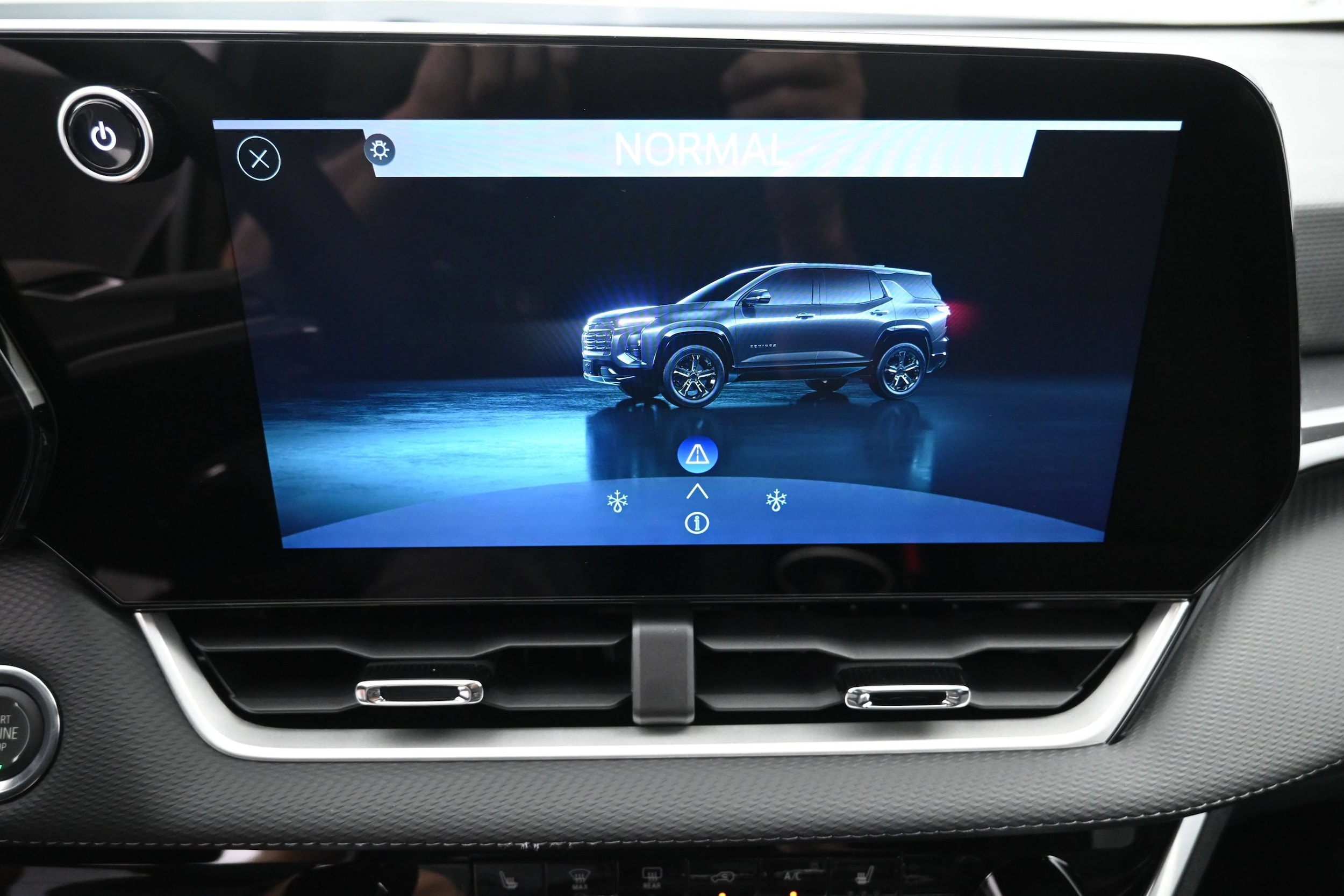2027 Chevrolet Equinox LT - Photo 37