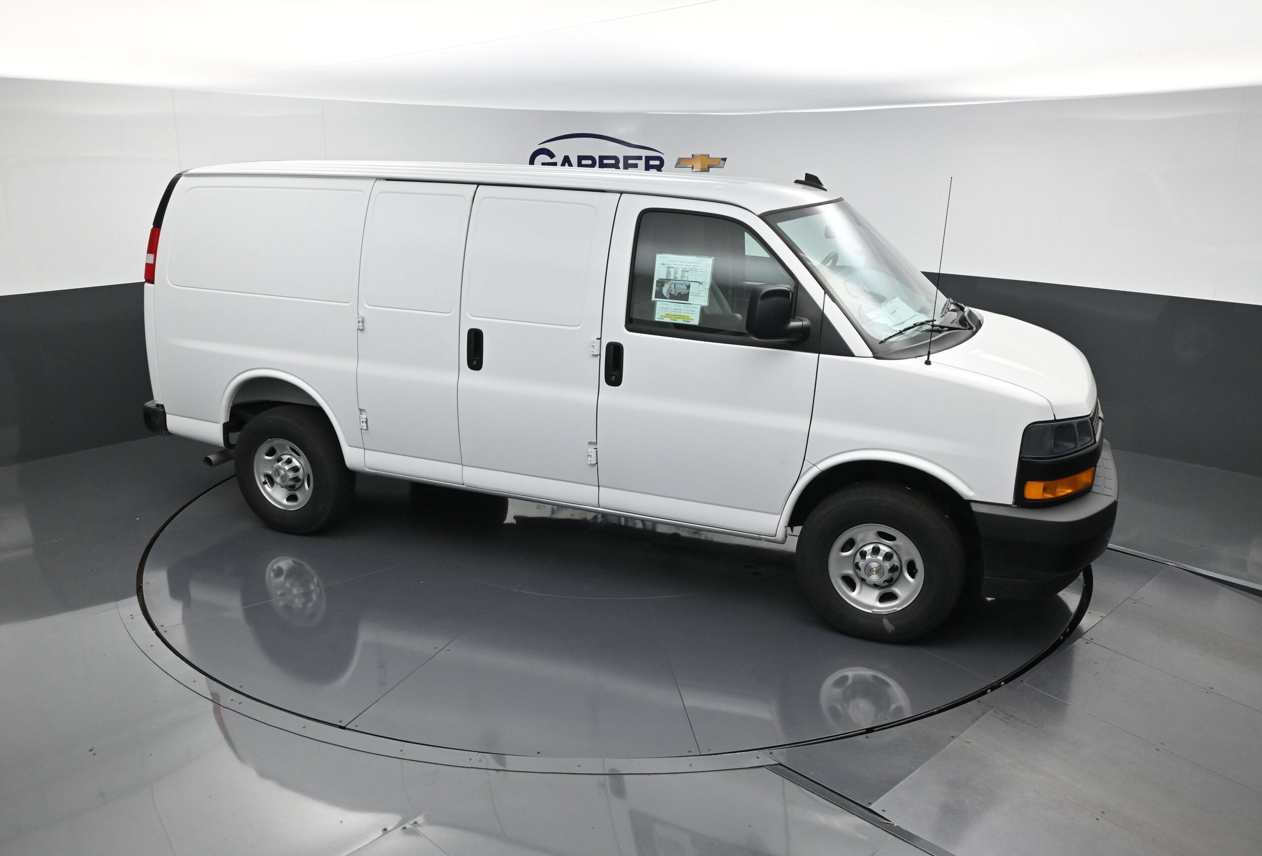 2025 Chevrolet Express Cargo Work Van - Photo 15