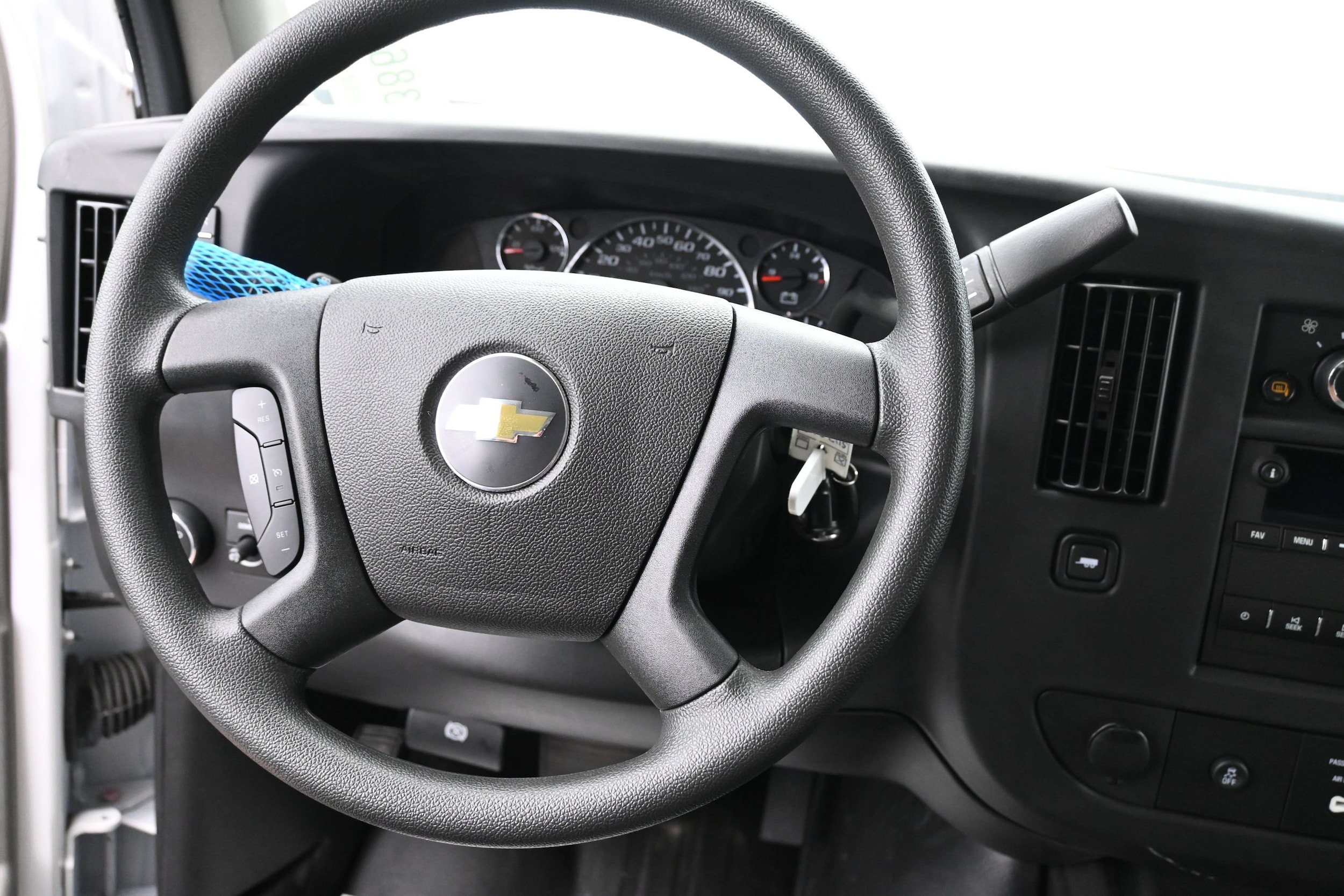 2025 Chevrolet Express Cargo Work Van - Photo 17