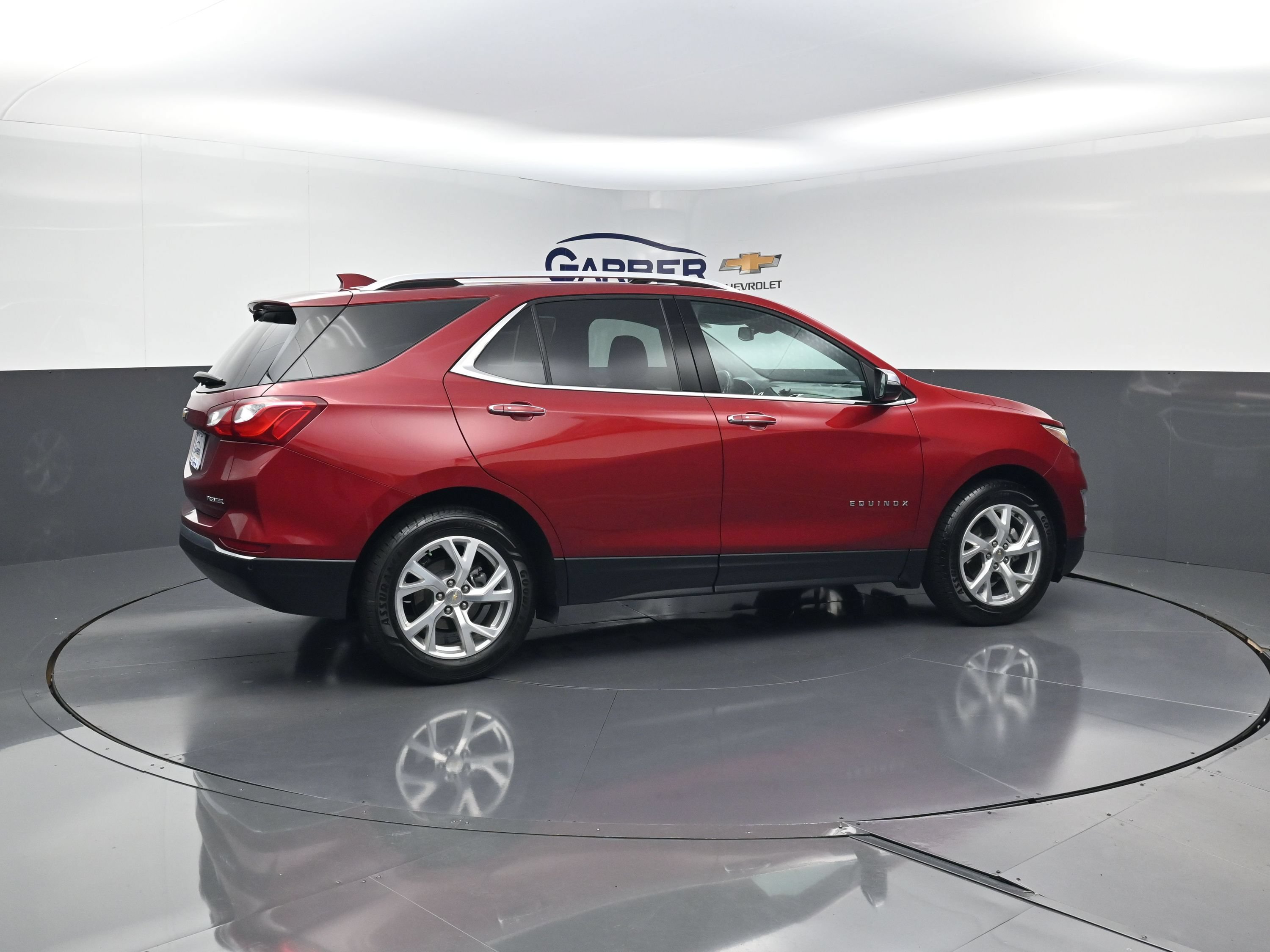 Used 2019 Chevrolet Equinox Premier with VIN 2GNAXNEVXK6244435 for sale in Highland, IN