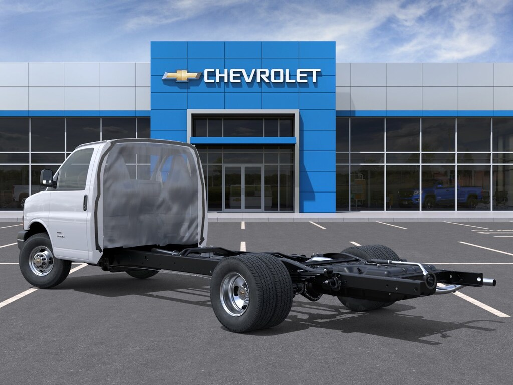 New 2026 Chevrolet Express Cutaway 4500 2WT Cutaway Van