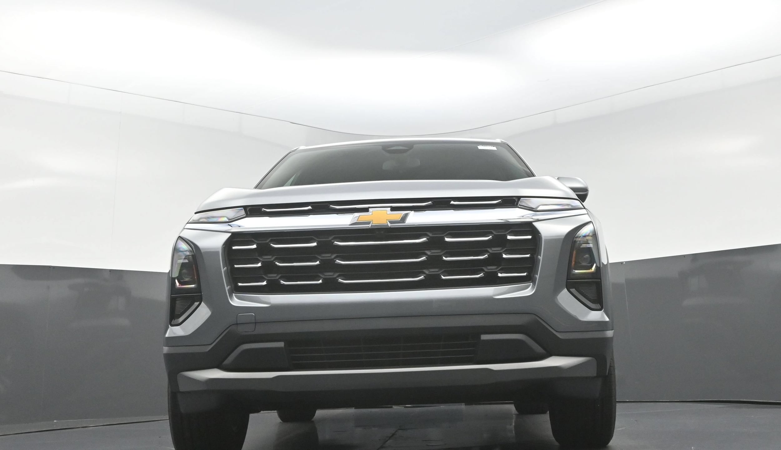 2027 Chevrolet Equinox LT - Photo 10
