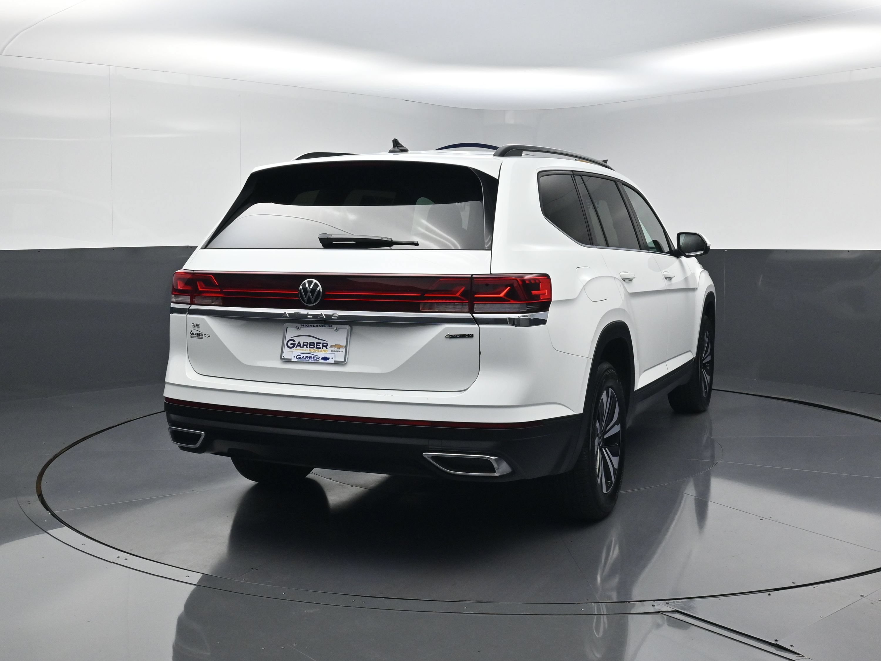 Used 2025 Volkswagen Atlas 2.0T SE SUV