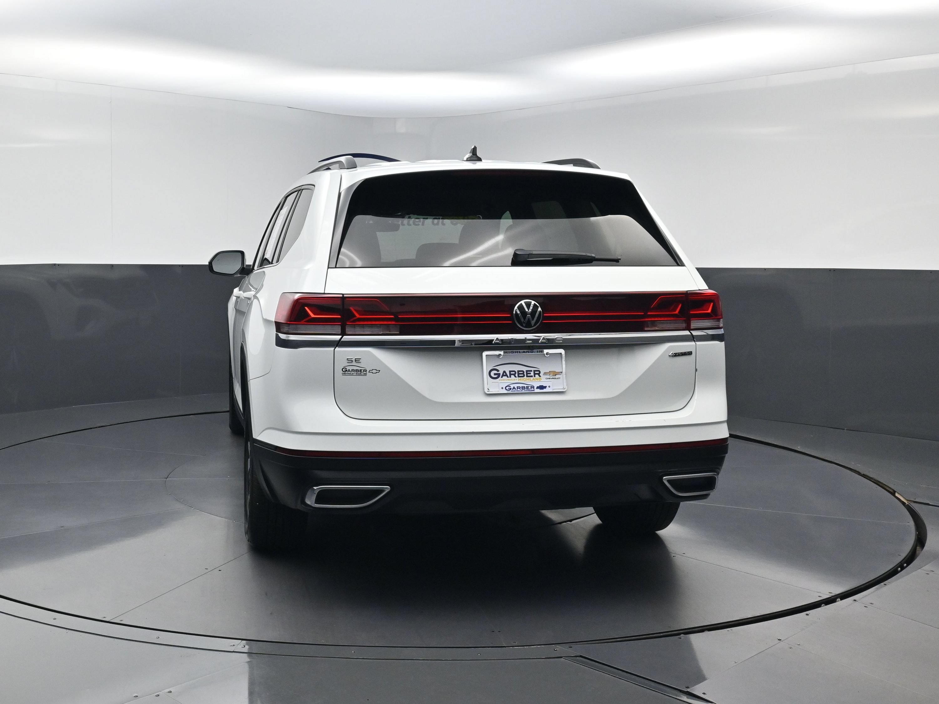 Used 2025 Volkswagen Atlas 2.0T SE SUV