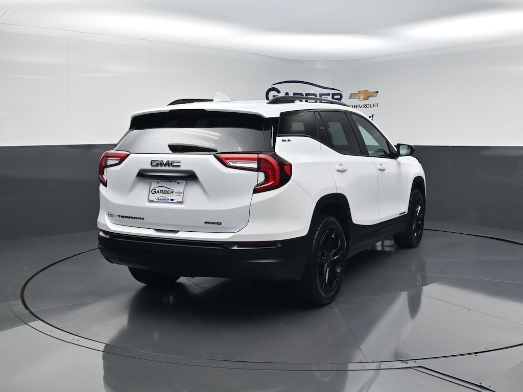 Used 2022 GMC Terrain SLE SUV