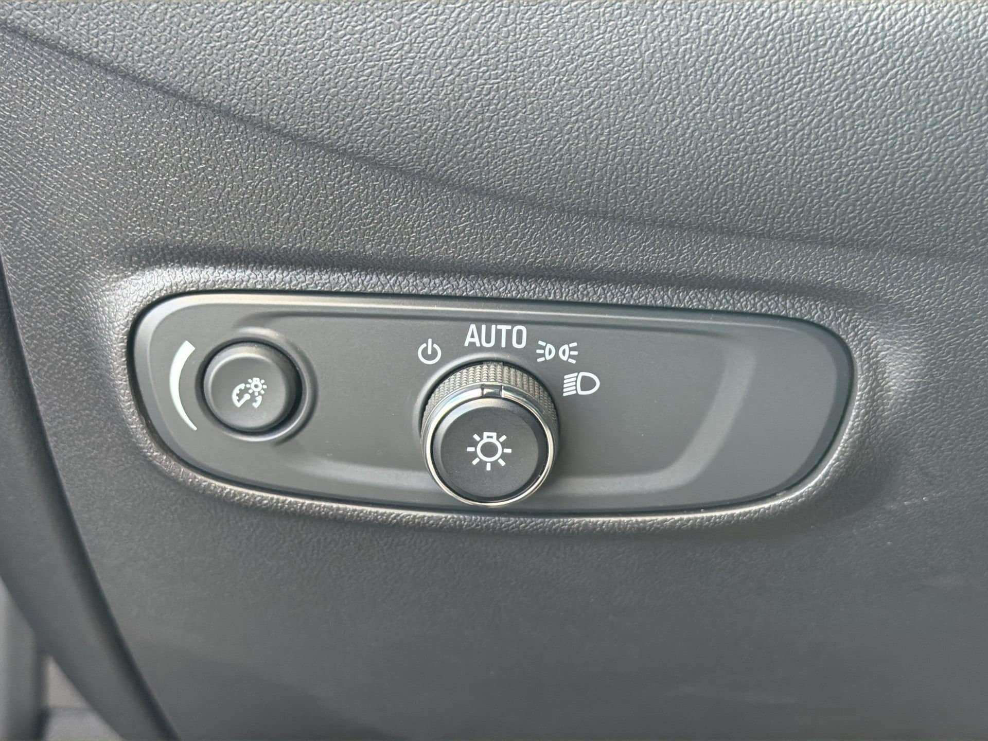 2022 Chevrolet Equinox LT - Photo 15
