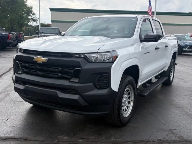 2023 Chevrolet Colorado Work Truck - Photo 3