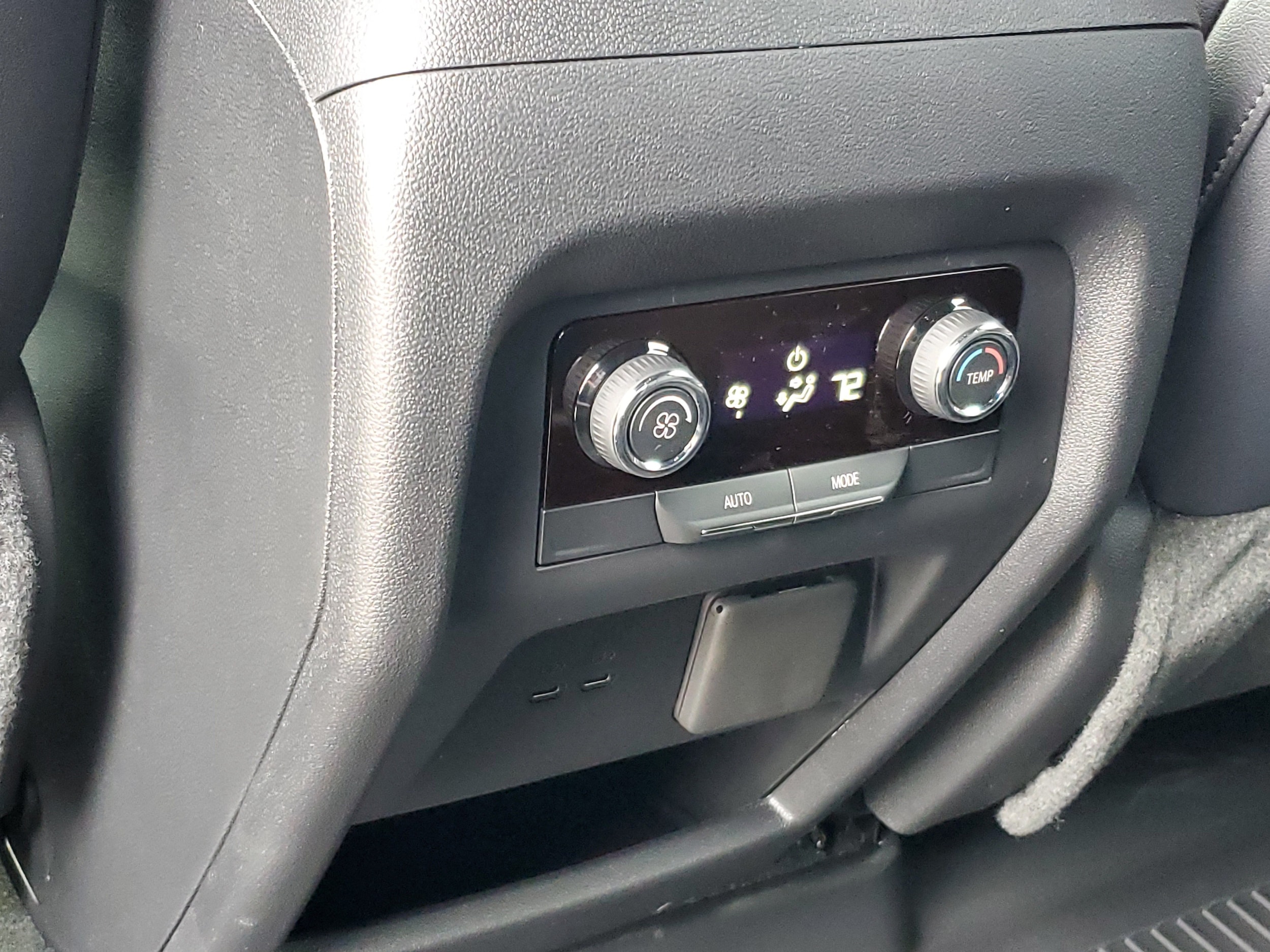 2027 Chevrolet Traverse LT - Photo 25