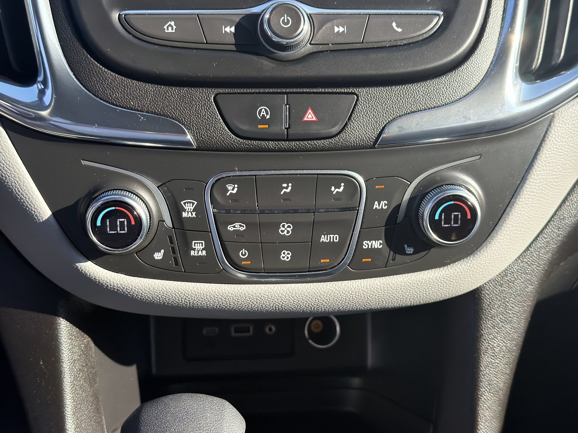 2023 Chevrolet Equinox LT - Photo 27
