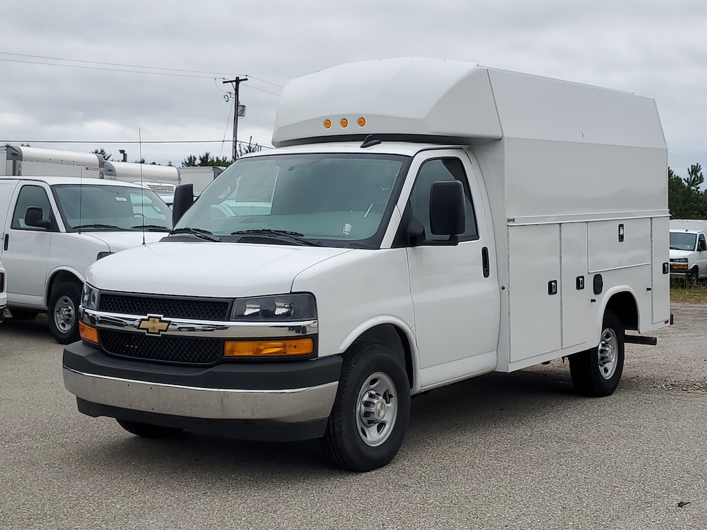 New 2026 Chevrolet Express Cutaway 3500 1WT Cutaway Van
