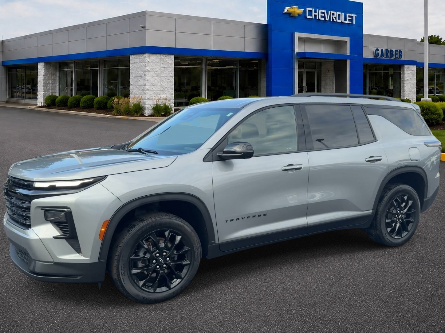 Used 2024 Chevrolet Traverse LT SUV