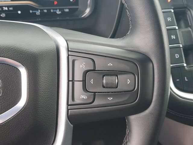 2024 GMC Yukon SLE - Photo 10