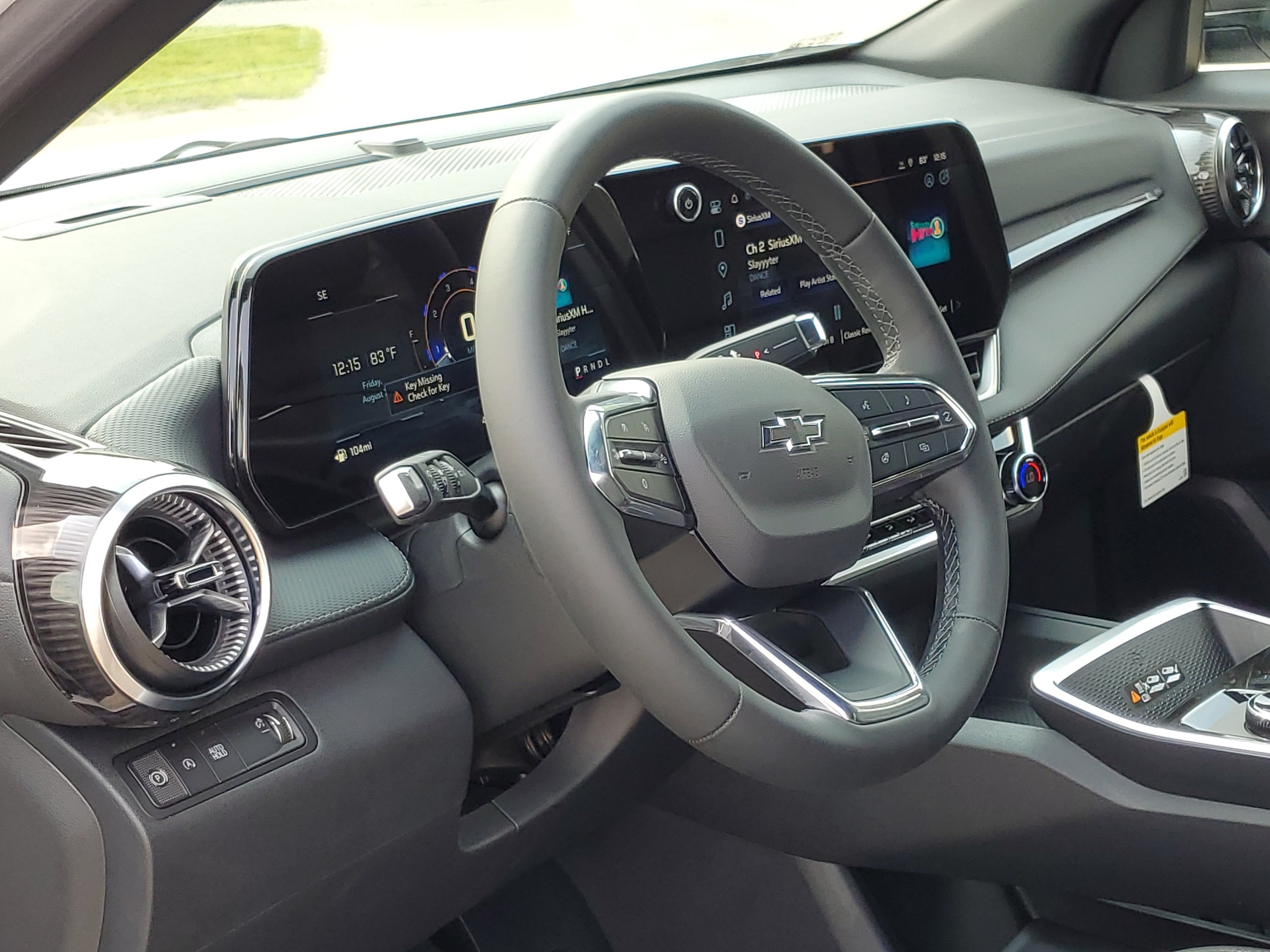 2027 Chevrolet Equinox LT - Photo 7