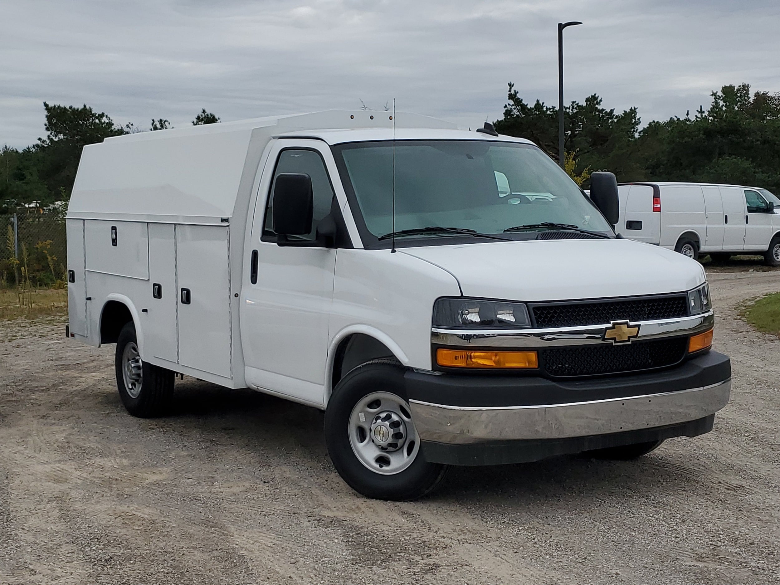 2026 Chevrolet Express Cutaway Base