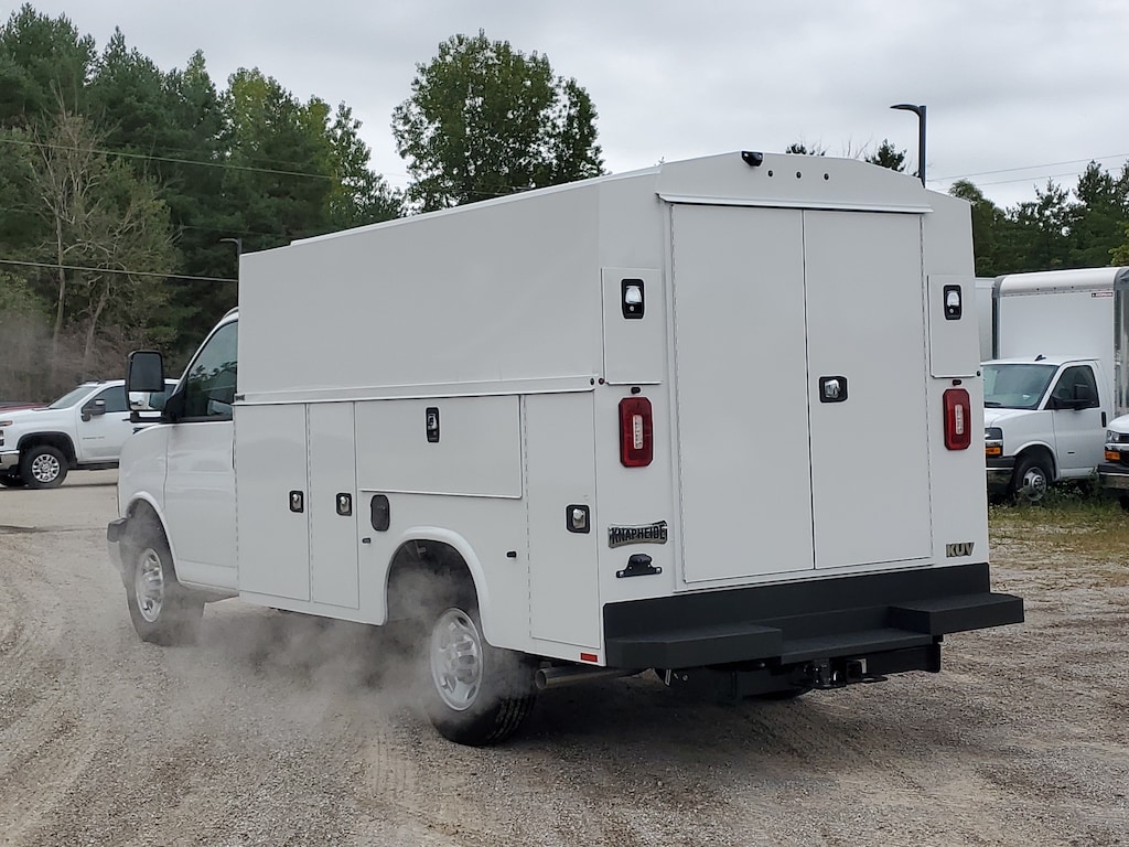 New 2026 Chevrolet Express Cutaway 3500 1WT Cutaway Van