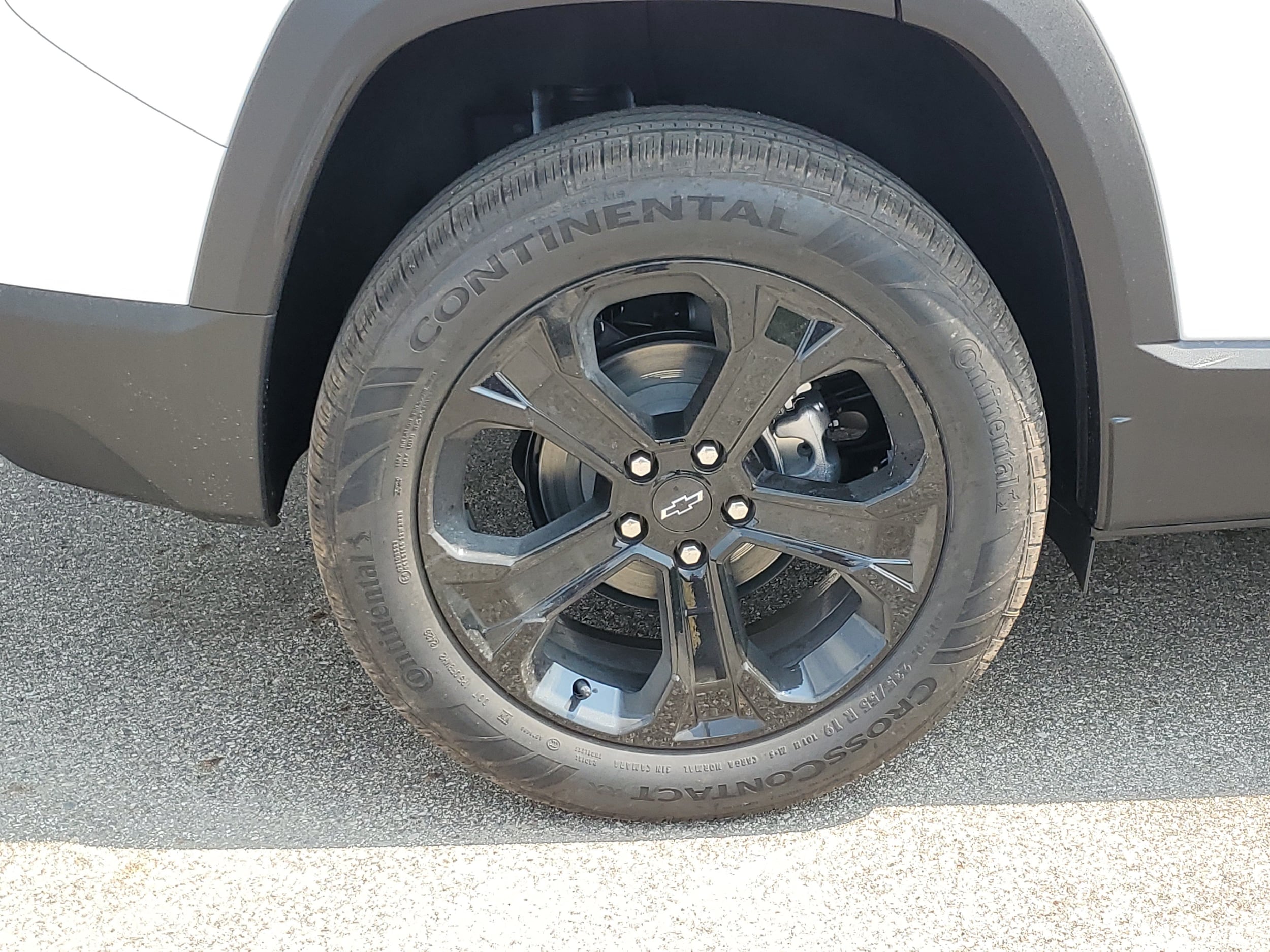 2027 Chevrolet Equinox LT - Photo 31