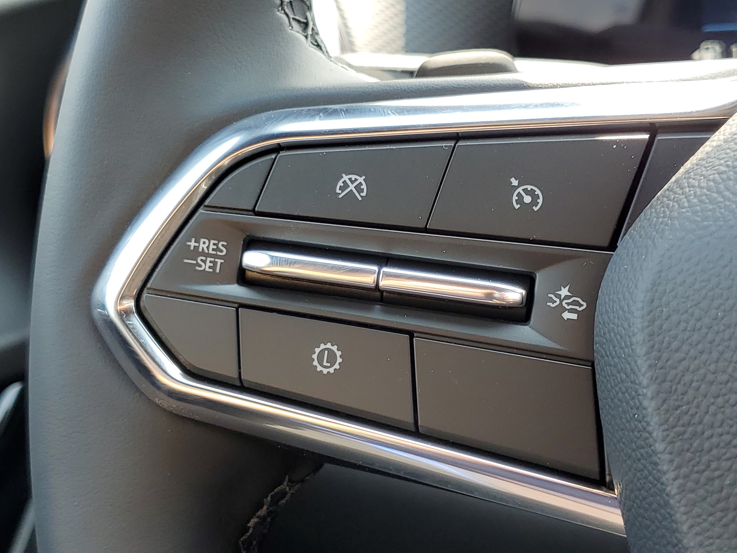 2027 Chevrolet Equinox LT - Photo 12
