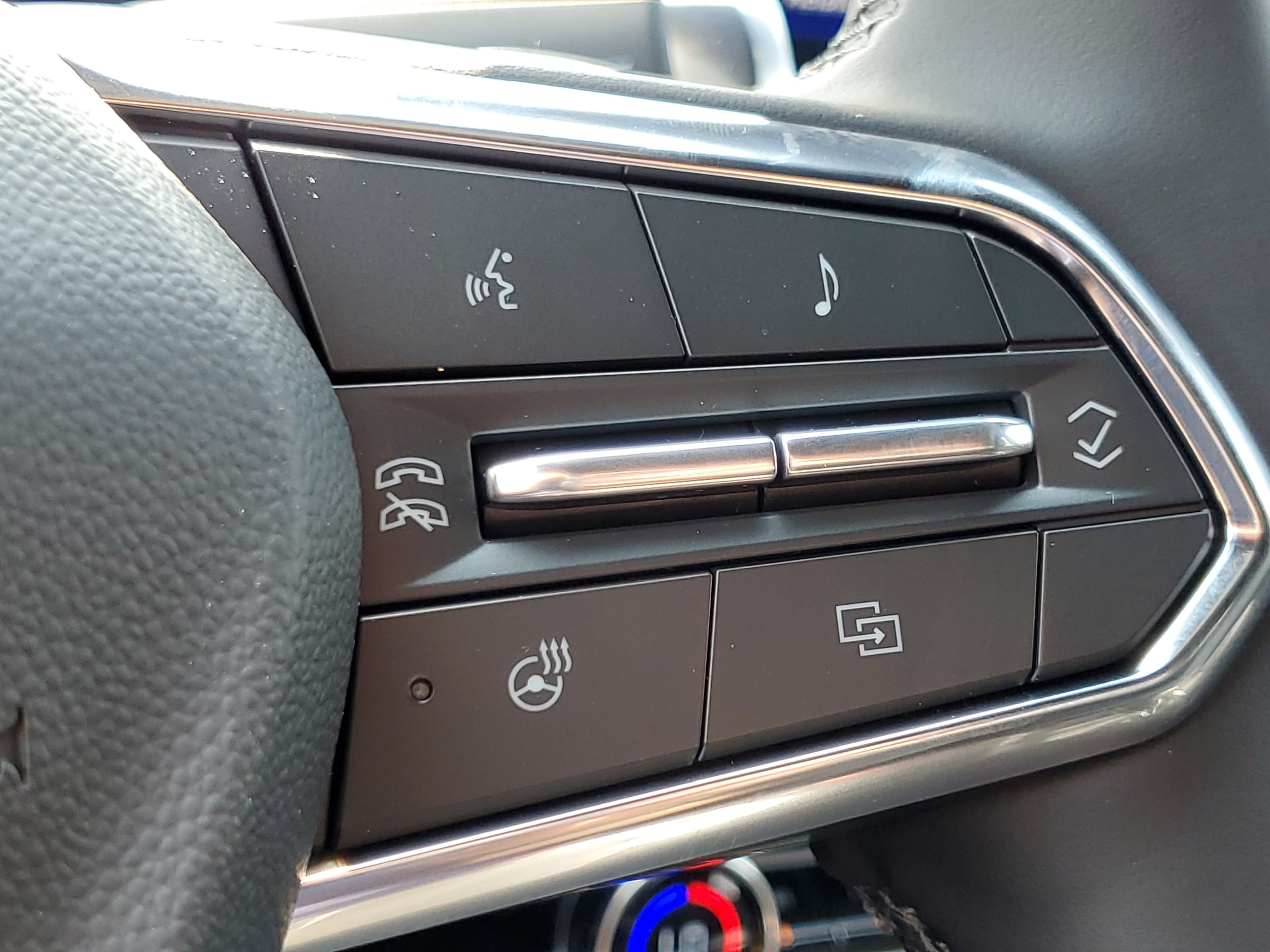 2027 Chevrolet Equinox LT - Photo 13