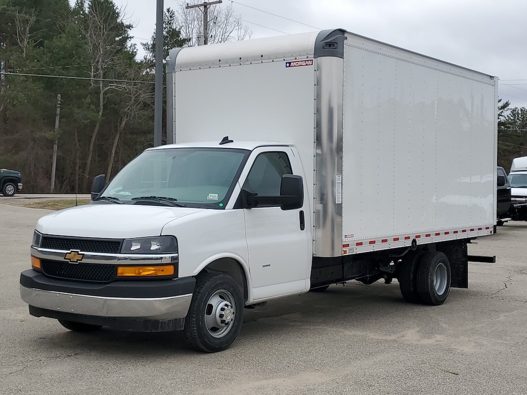 New 2026 Chevrolet Express Cutaway 3500 1WT Cutaway Van