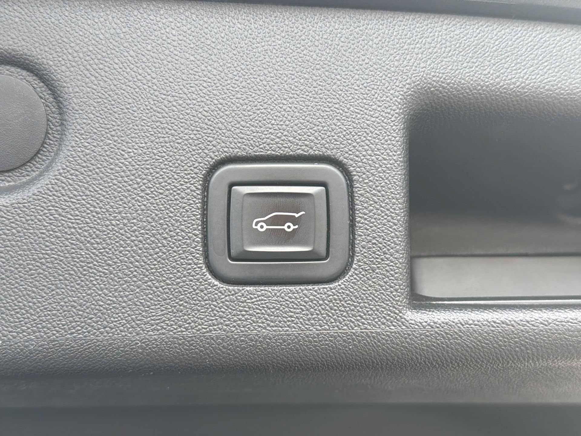 2022 Chevrolet Equinox LT - Photo 13