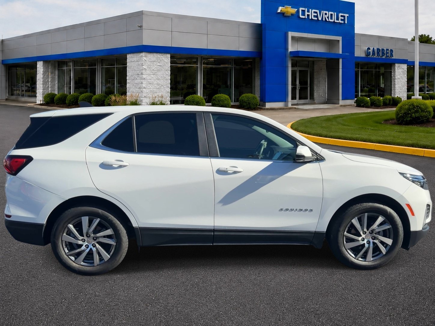2024 Chevrolet Equinox LT - Photo 9