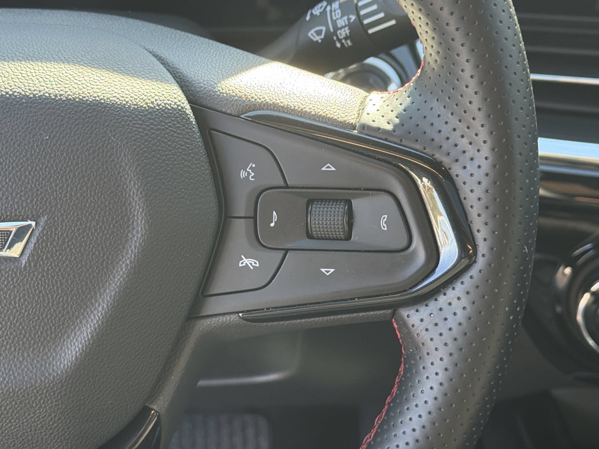 2025 Chevrolet Trax RS - Photo 23