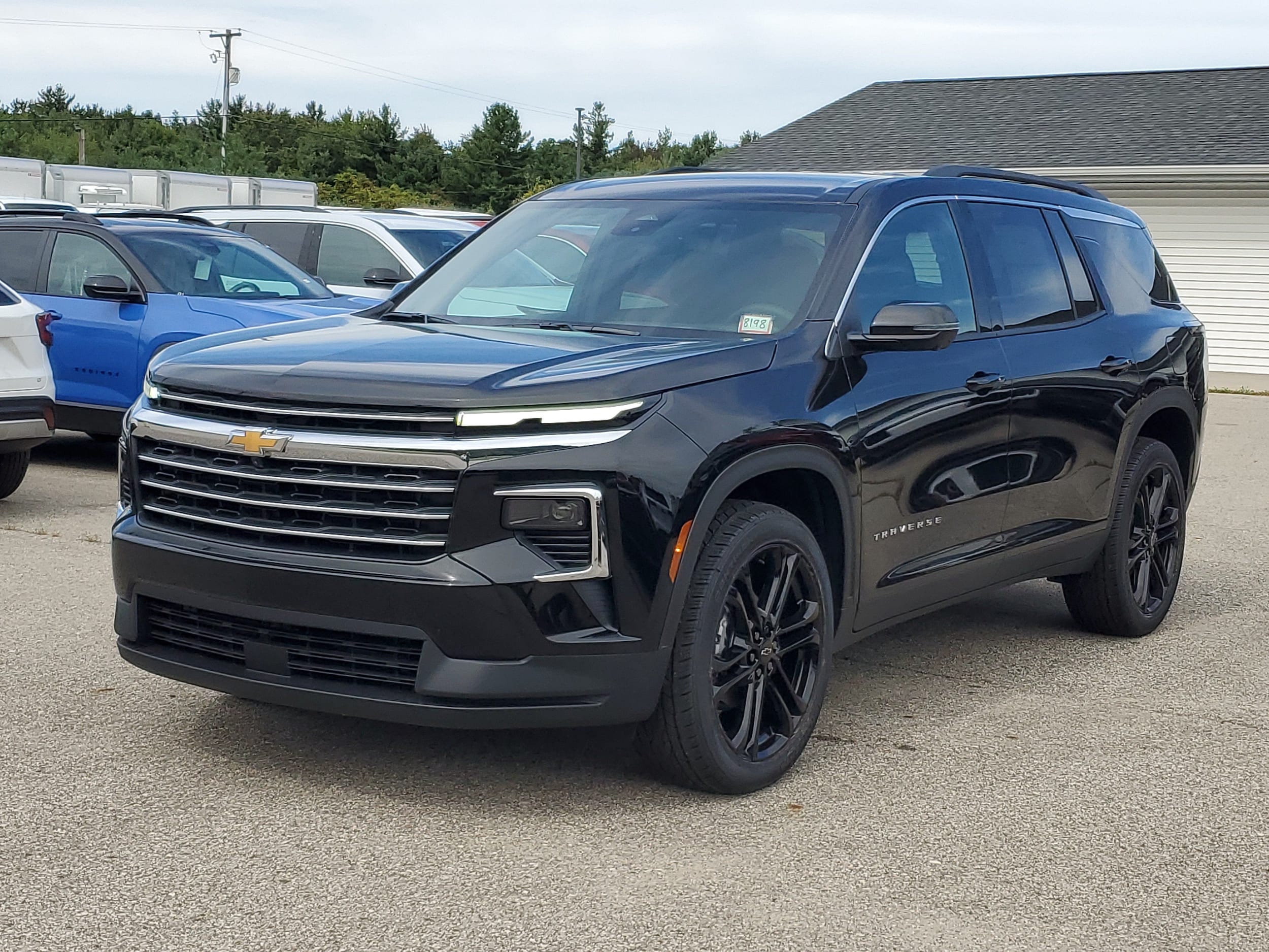2027 Chevrolet Traverse LT - Photo 2