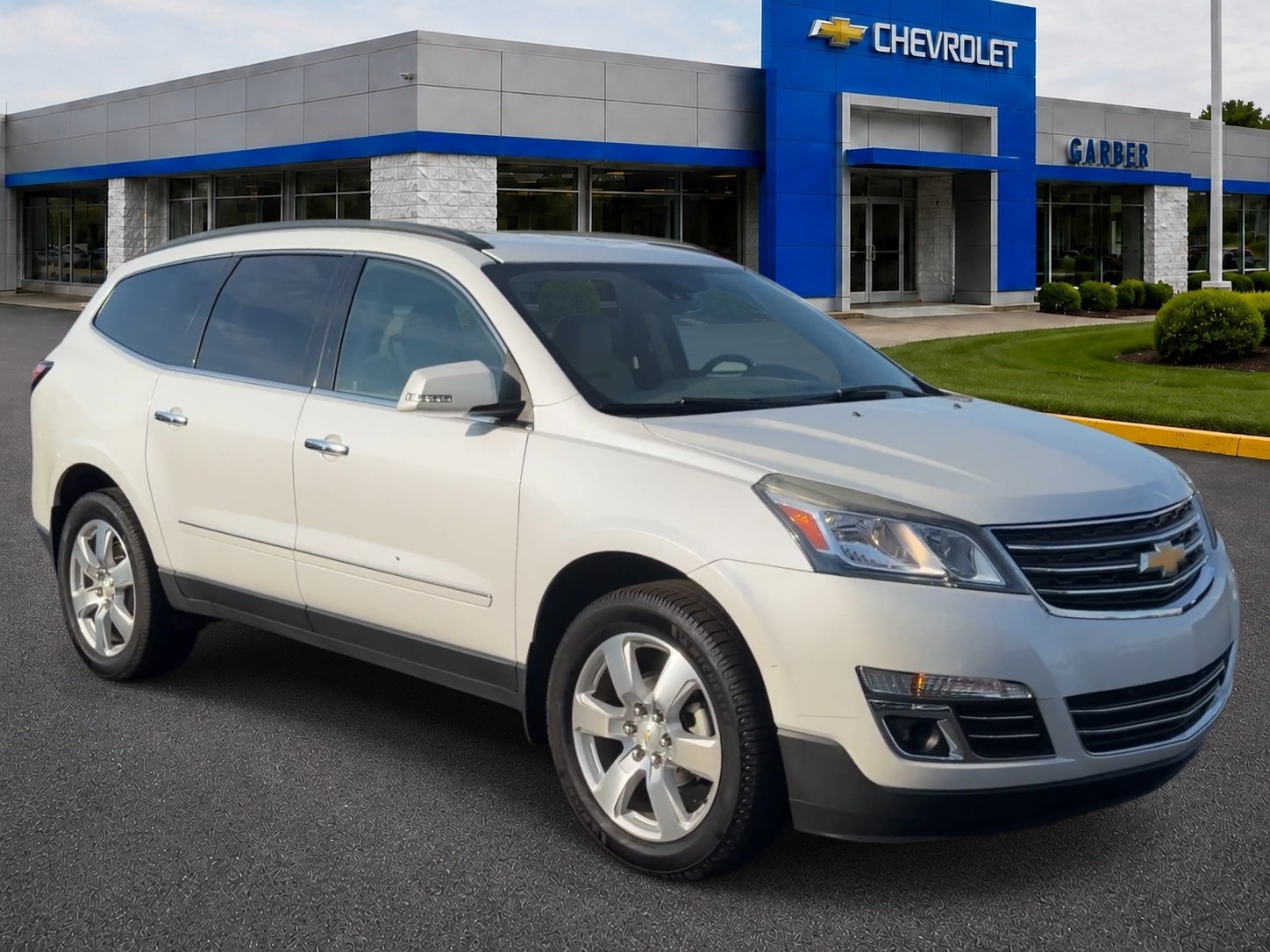 Used 2017 Chevrolet Traverse Premier with VIN 1GNKRJKD6HJ318836 for sale in Midland, MI