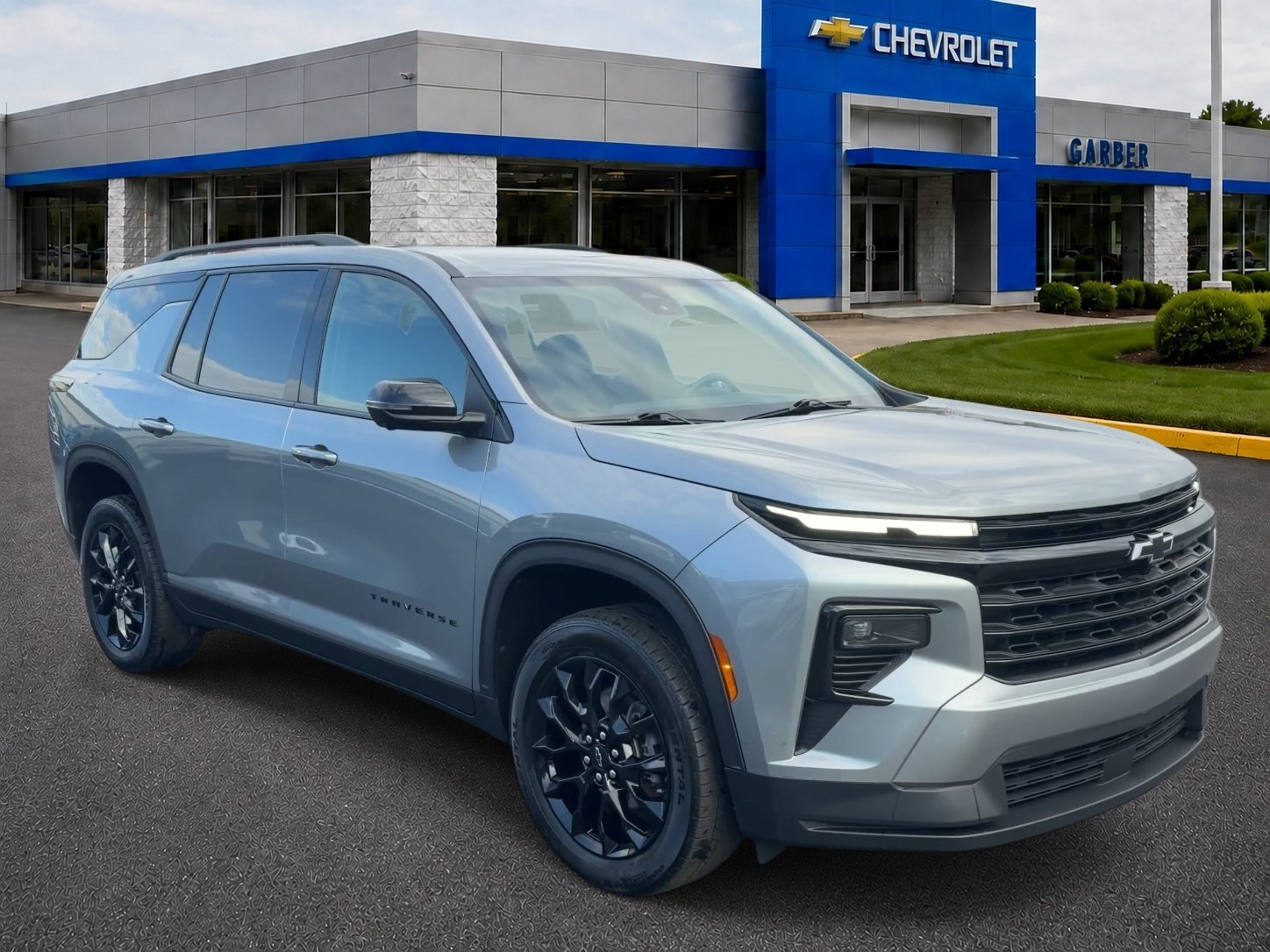 Used 2024 Chevrolet Traverse LT SUV