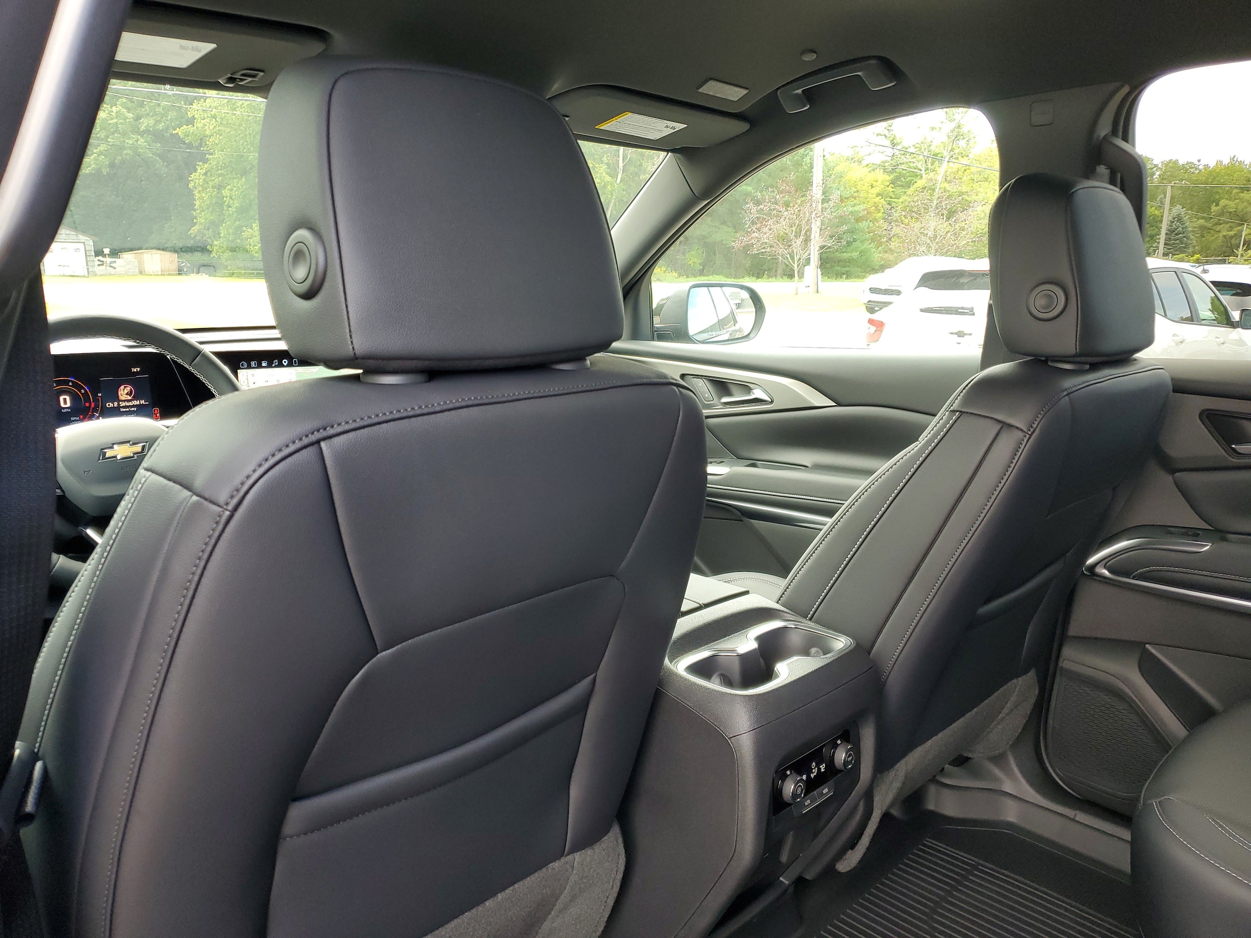 2027 Chevrolet Traverse LT - Photo 24