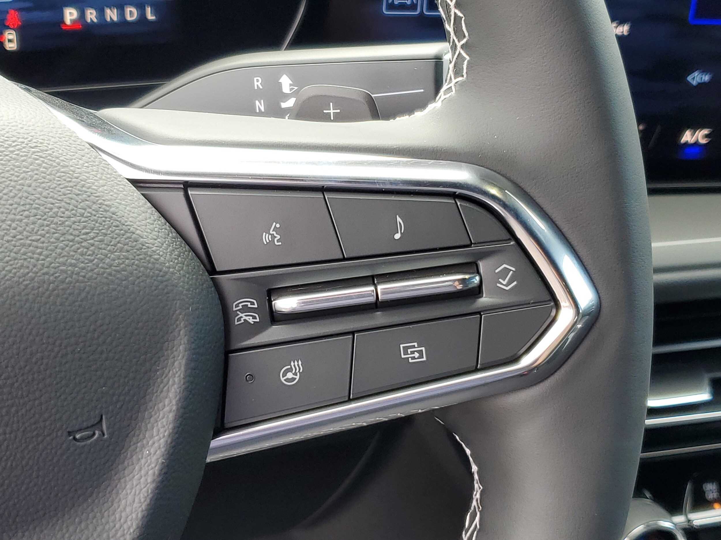 2027 Chevrolet Traverse LT - Photo 10