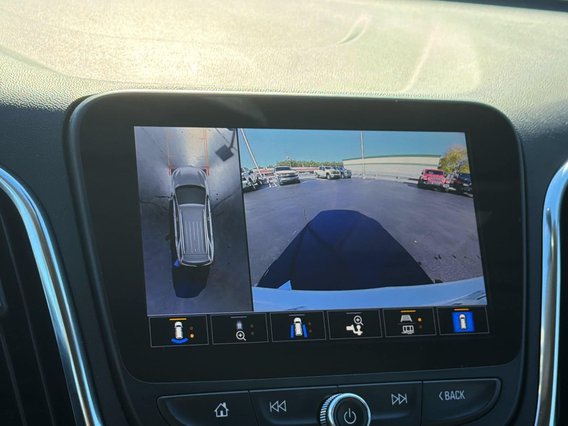 2024 Chevrolet Equinox LT - Photo 26