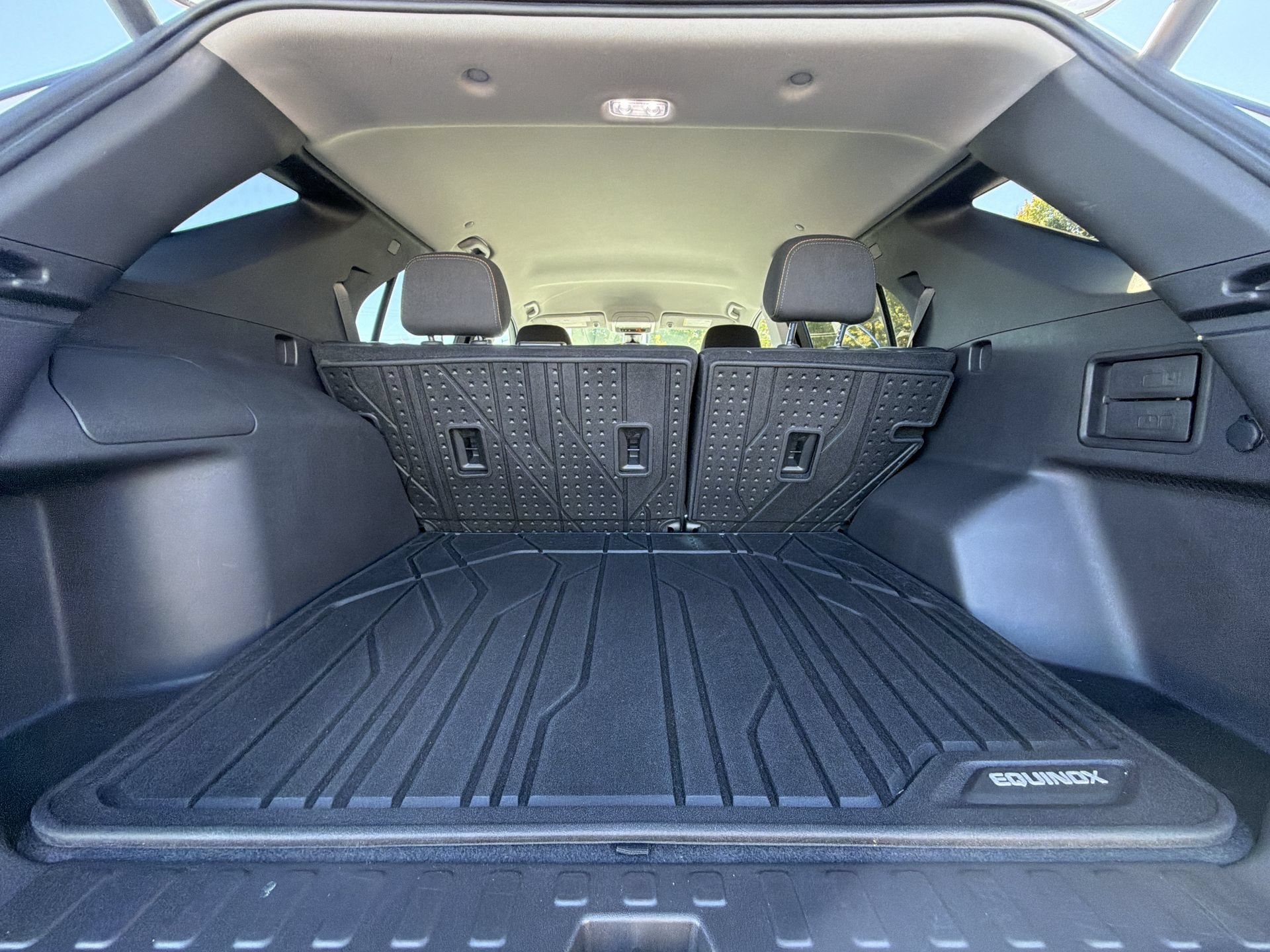 2024 Chevrolet Equinox LT - Photo 38