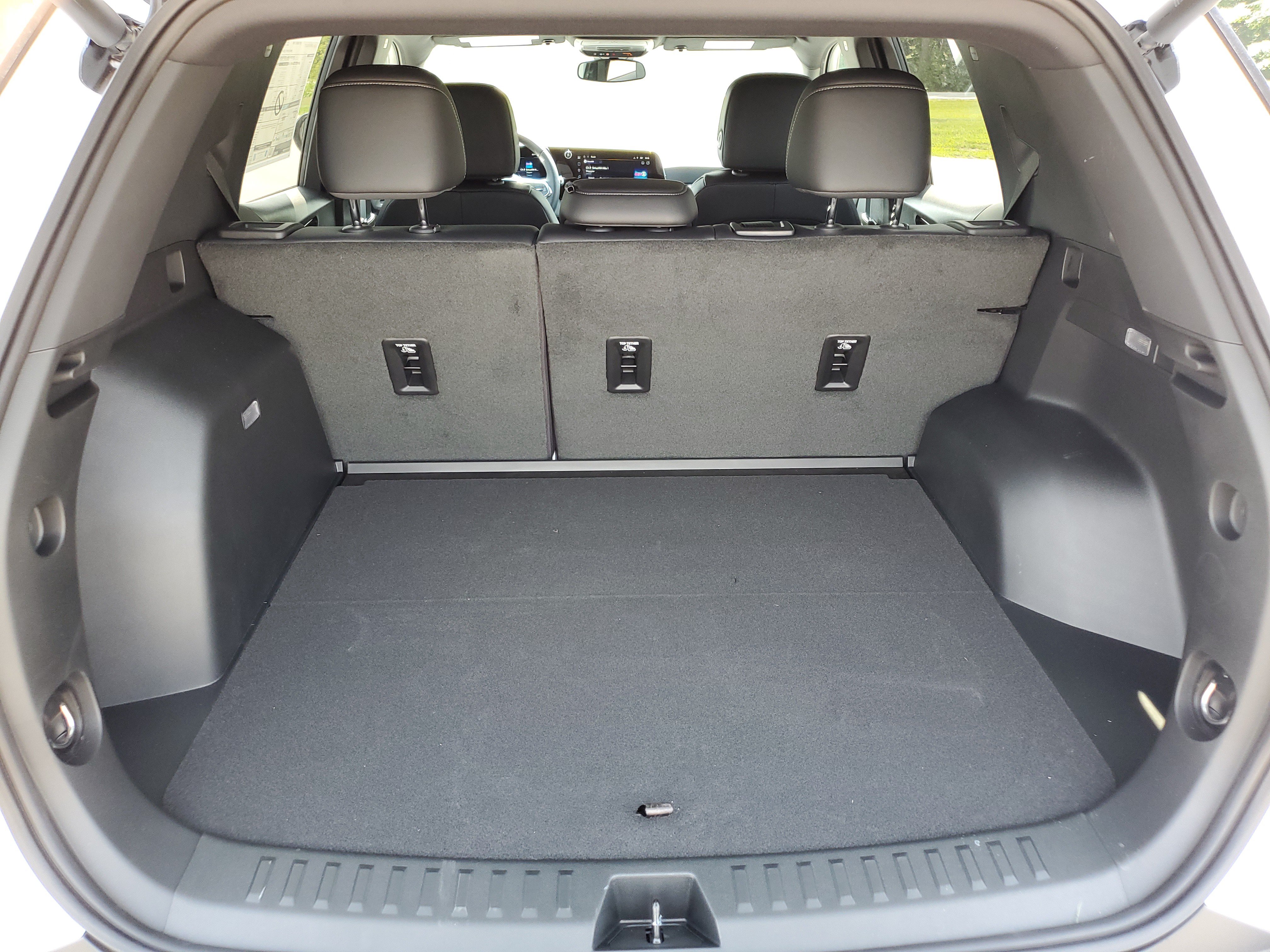 2027 Chevrolet Equinox LT - Photo 29
