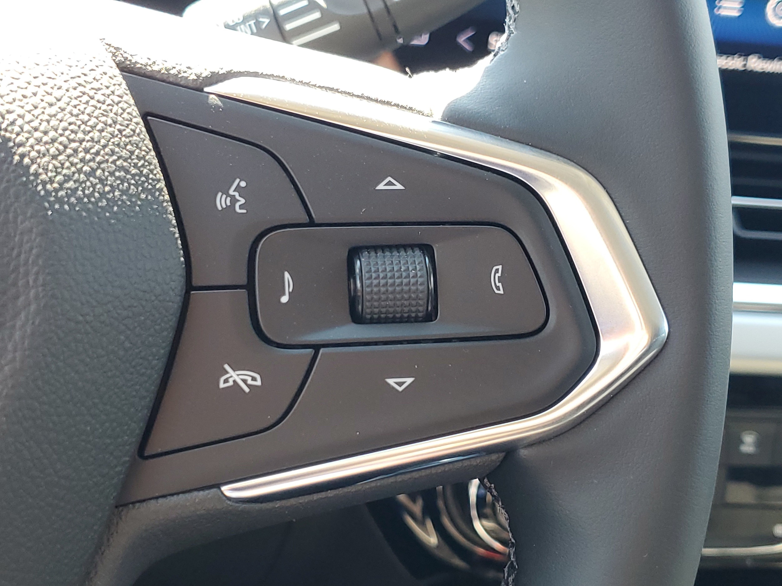 2026 Chevrolet Trax LT - Photo 12
