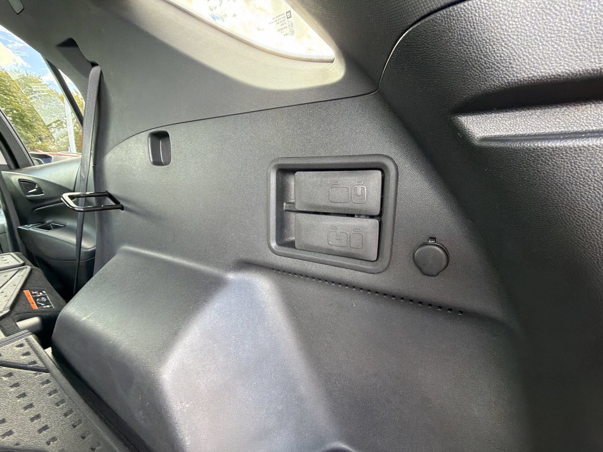 2022 Chevrolet Equinox LT - Photo 38