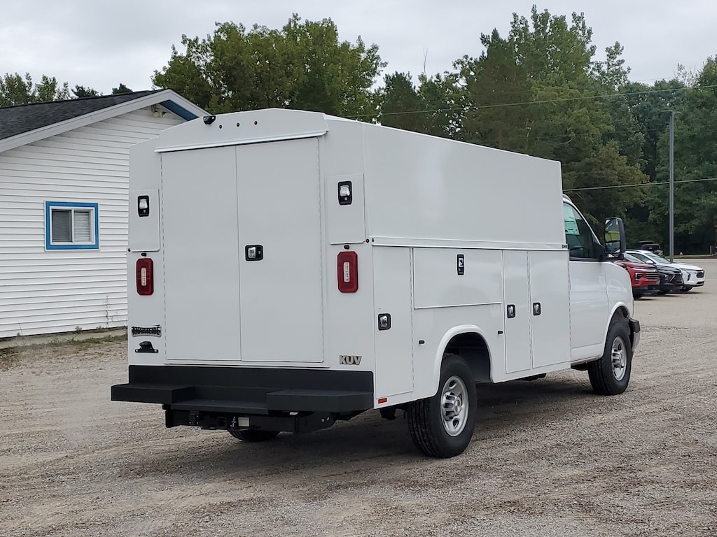 New 2026 Chevrolet Express Cutaway 3500 1WT Cutaway Van
