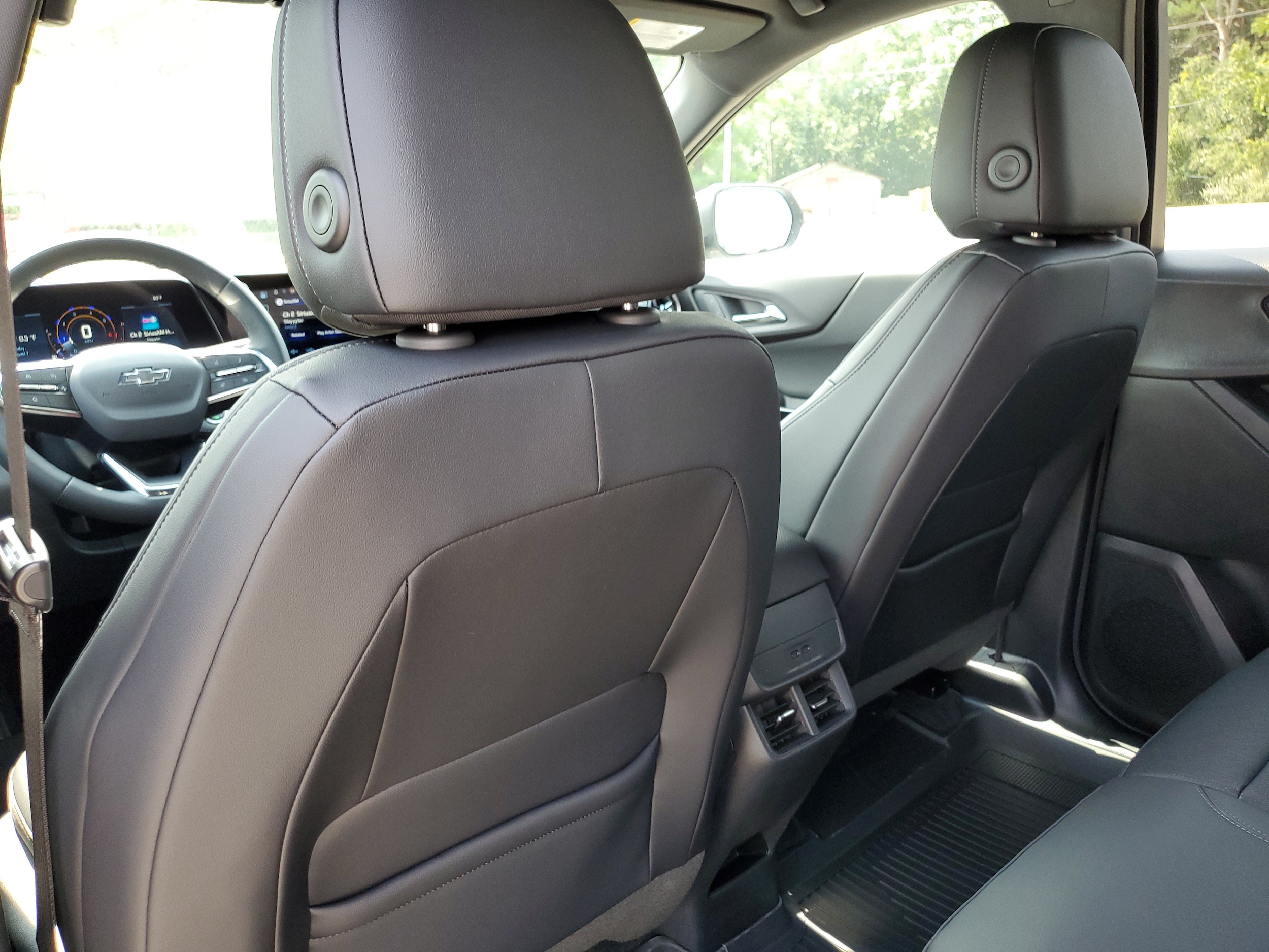 2027 Chevrolet Equinox LT - Photo 27