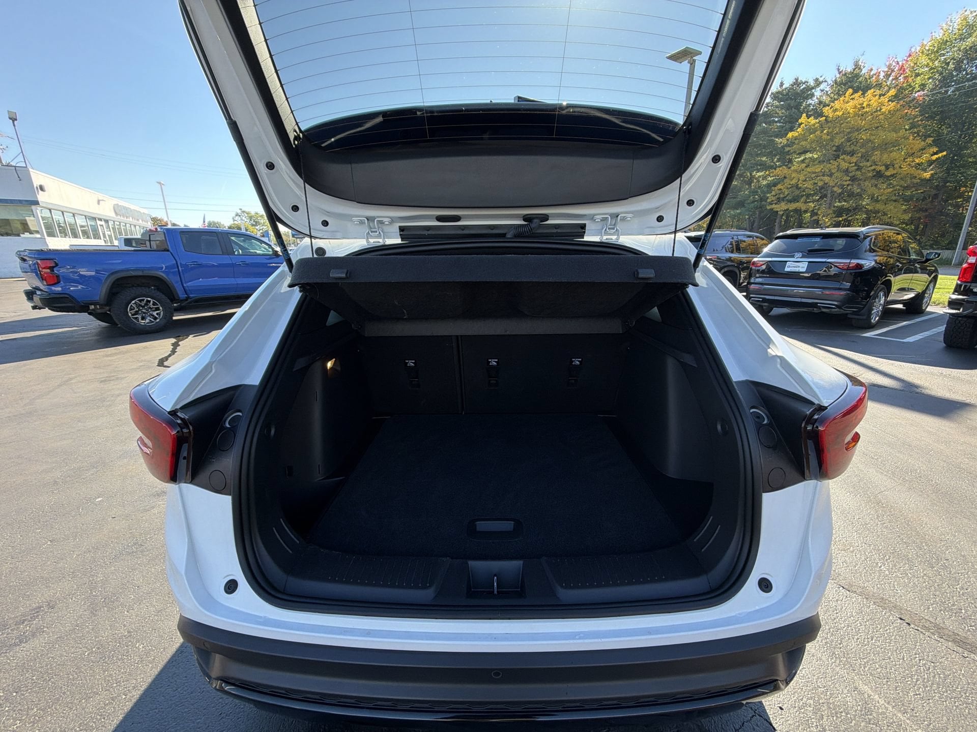 2025 Chevrolet Trax RS - Photo 36