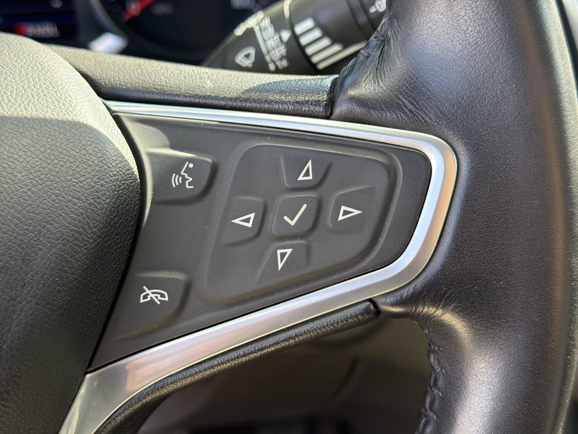 2022 Chevrolet Equinox LT - Photo 22