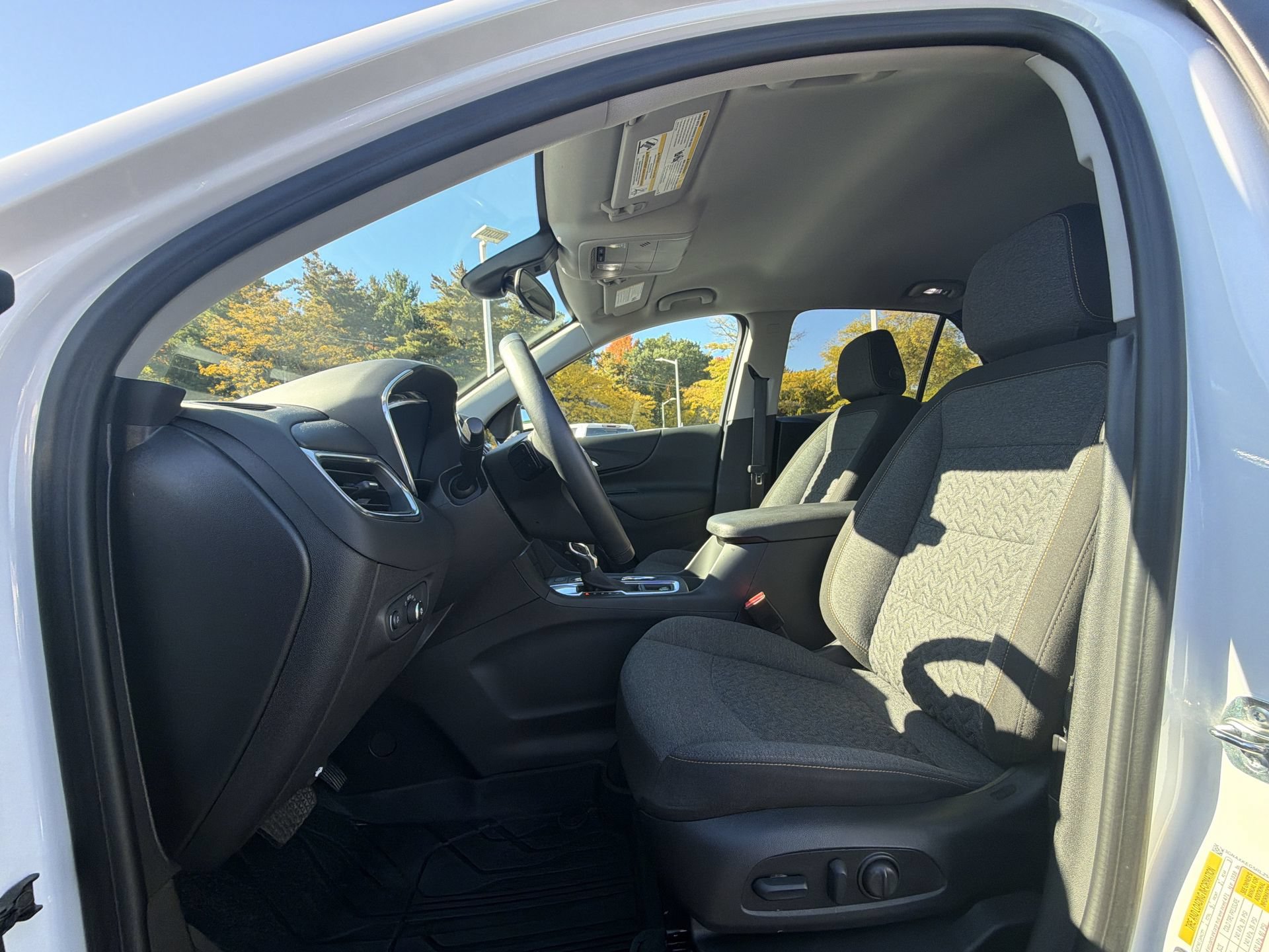 2024 Chevrolet Equinox LT - Photo 14